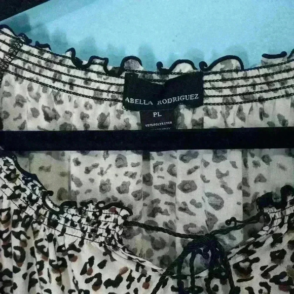 Isabella Rodriguez leopard print top size PL elastic sleeve and waist L - Picture 2 of 5